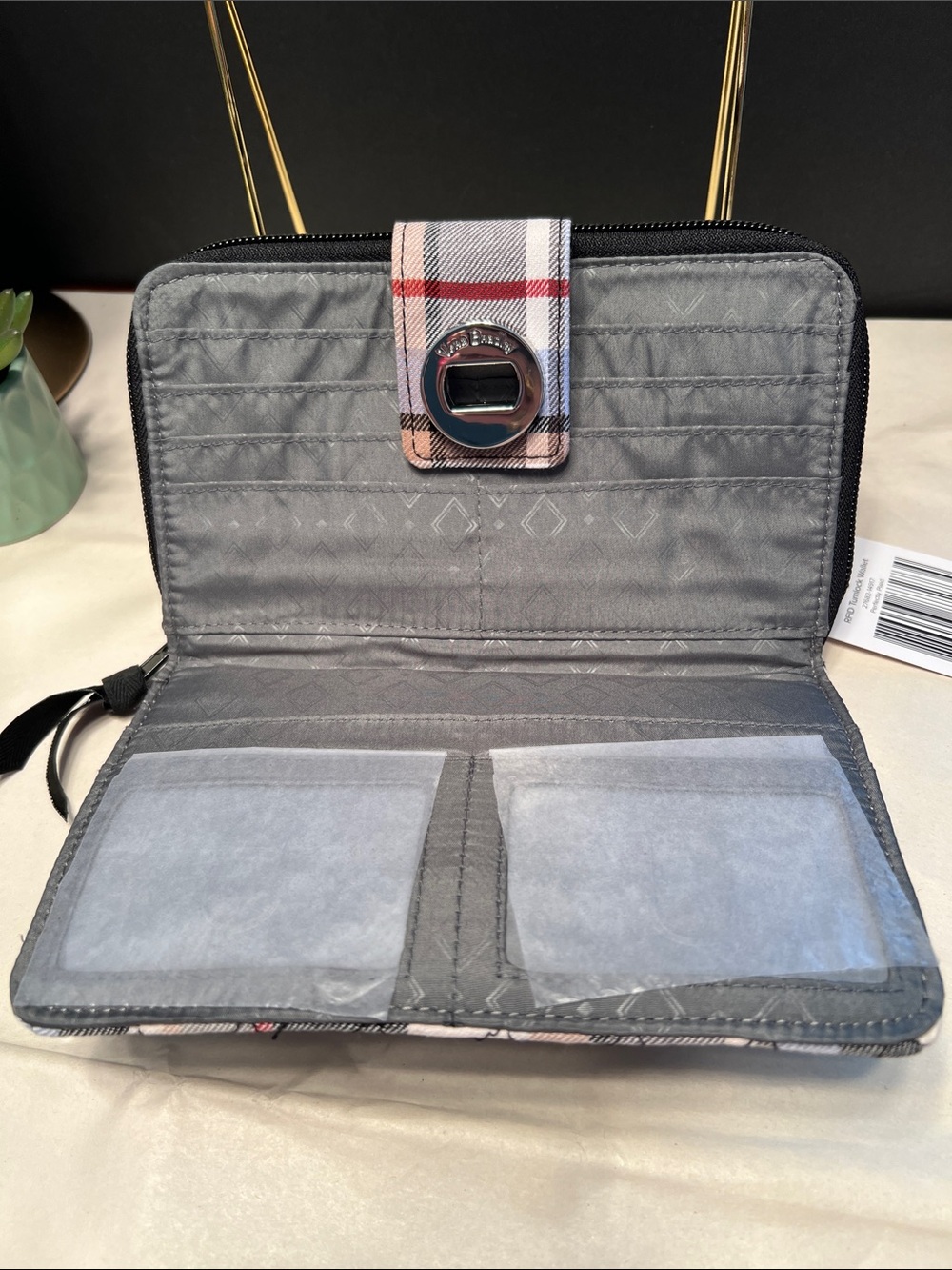 Vera Bradley Quilted Plaid RFID Turnlock Wallet - Gray, Black, Red NWT - Picture 5 of 7